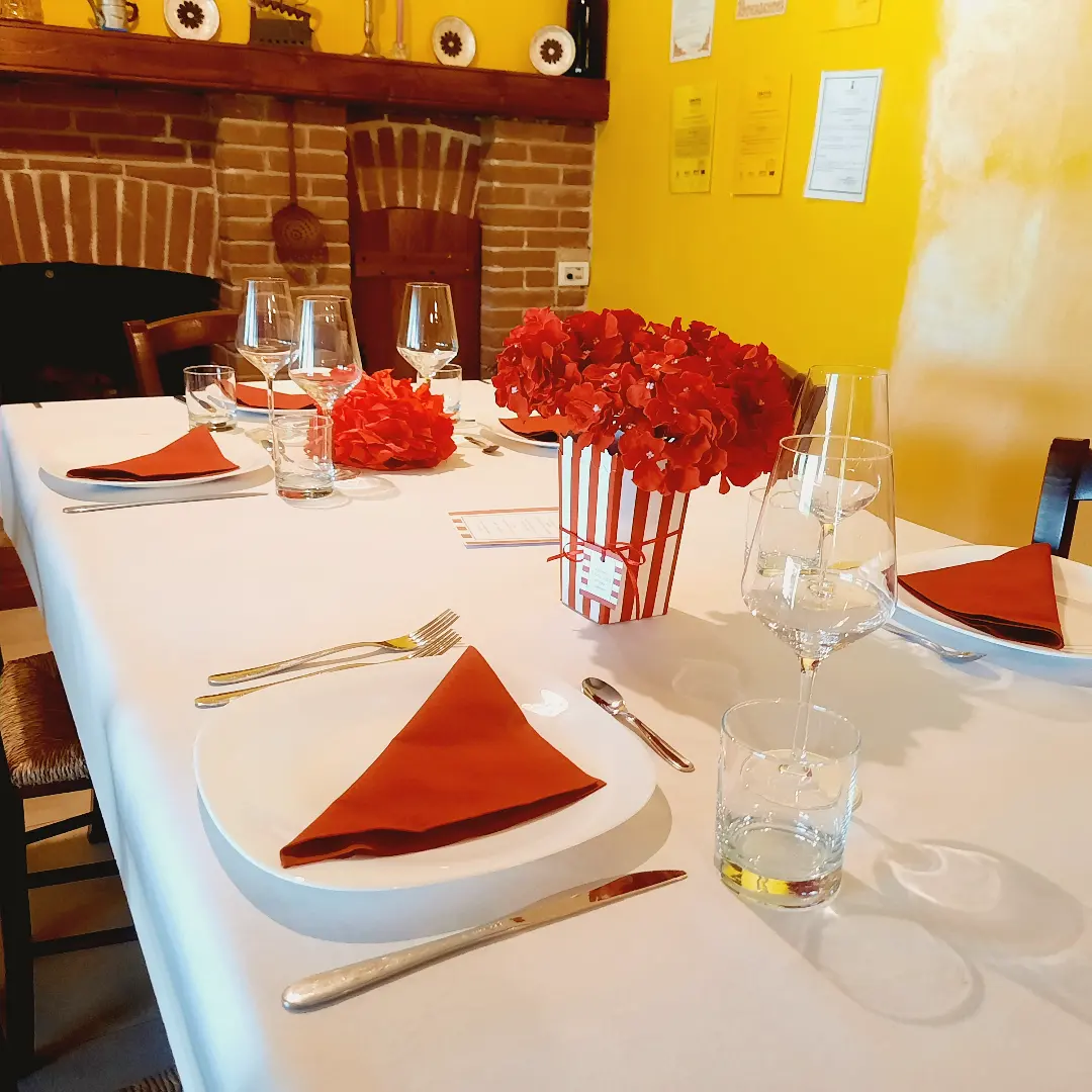Cresima-Idee-Decorazioni-Organizzazione-Eventi-Alta-Langa-Ispirazioni-E-Stili-Cortemilia-Eventi-E-Matrimoni-Wedding-Agriturismo-Nizur'in-Roccaverano-Asti(7)