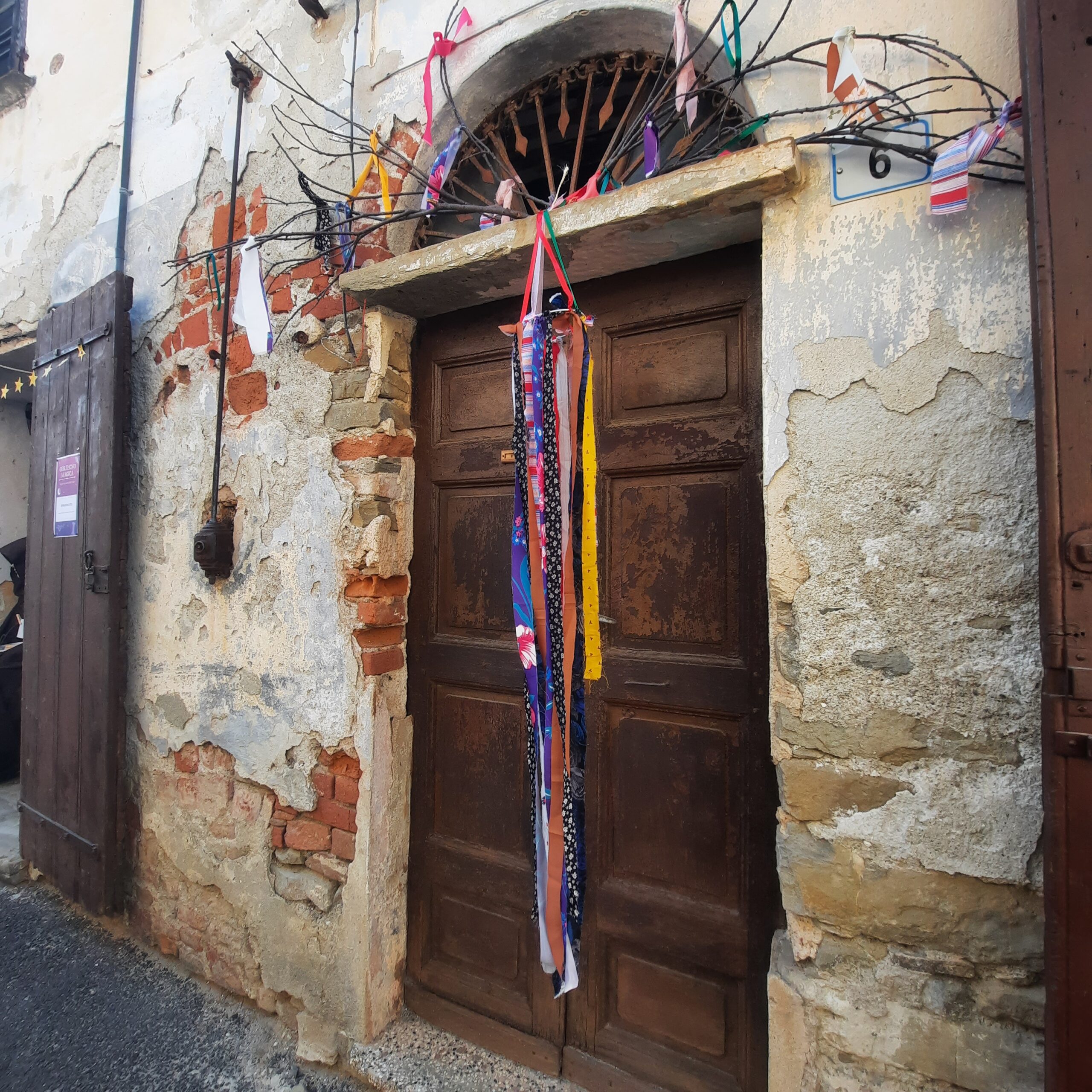 Gorzegno-Magica-Ispirazioni-E-Stili-Roberta-Cenci-Cortemilia-Decorazioni-Eventi-Matrimoni-Feste-Magiche (2)