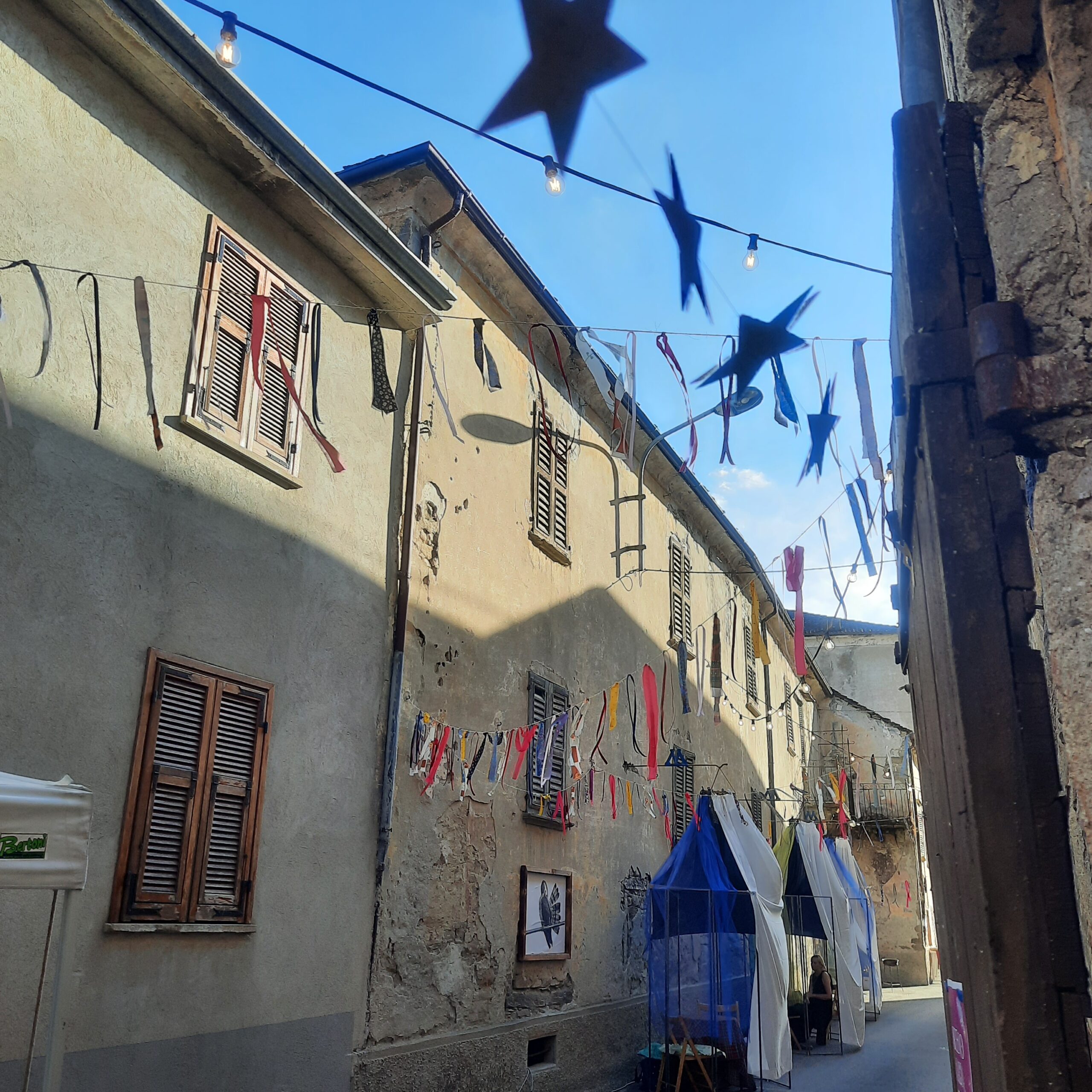 Gorzegno-Magica-Ispirazioni-E-Stili-Roberta-Cenci-Cortemilia-Decorazioni-Eventi-Matrimoni-Feste-Magiche (5)